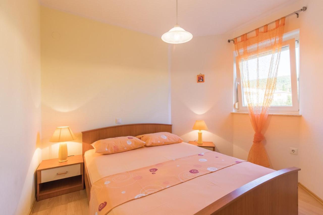 Apartments Mirjana * Central Location And Close To Beach Punat Dış mekan fotoğraf
