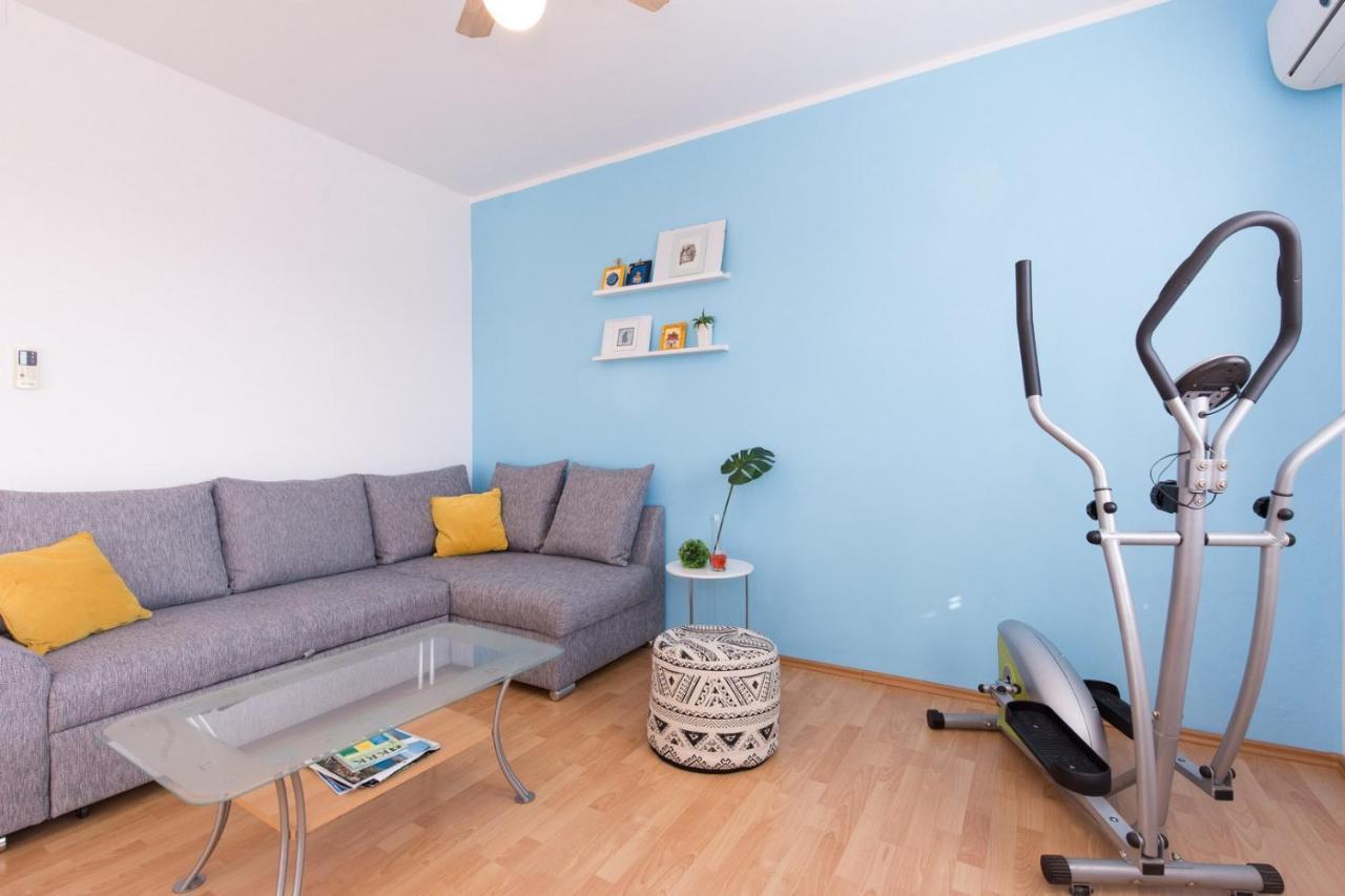 Apartments Mirjana * Central Location And Close To Beach Punat Dış mekan fotoğraf
