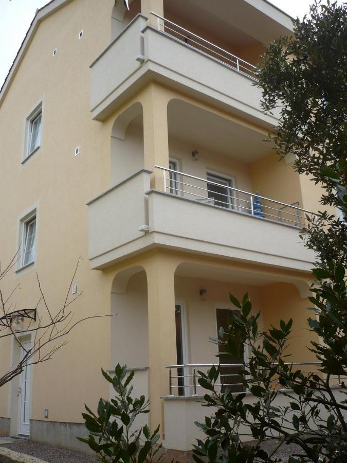 Apartments Mirjana * Central Location And Close To Beach Punat Dış mekan fotoğraf