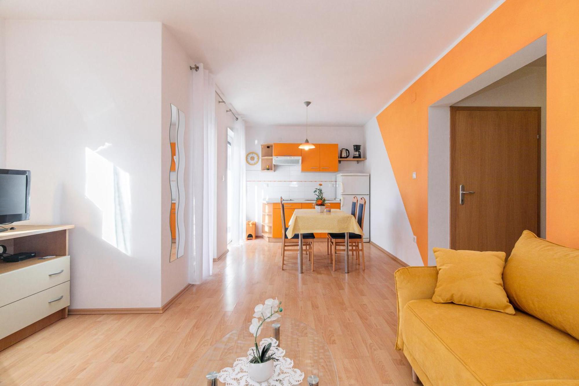 Apartments Mirjana * Central Location And Close To Beach Punat Dış mekan fotoğraf