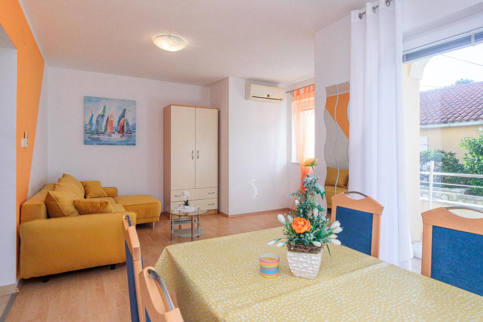 Apartments Mirjana * Central Location And Close To Beach Punat Dış mekan fotoğraf